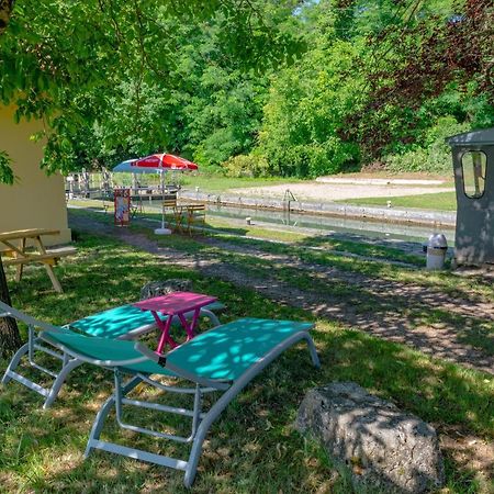 La Maison Berry, Hebergement Avec Petit-Dejeuner Hotel Puch-d'Agenais Exterior foto